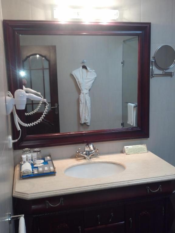 Karagandy Merey Hotel חדר תמונה