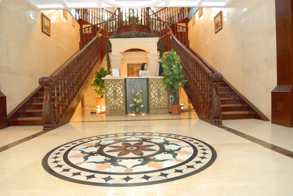 Karagandy Merey Hotel מראה חיצוני תמונה